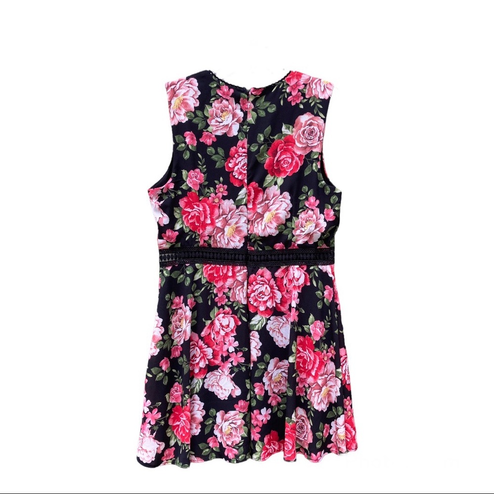 Floral Sleeveless Dress - Black and Pink - Picture 2 of 10